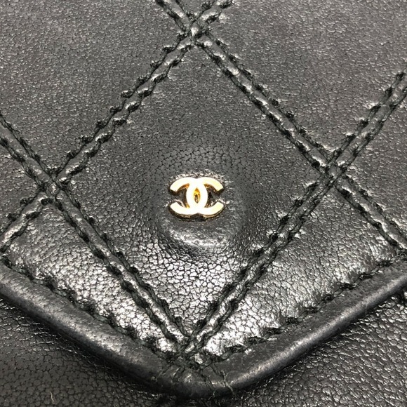 CHANEL Authentic Black Lambskin Leather Wallet - Picture 11 of 16